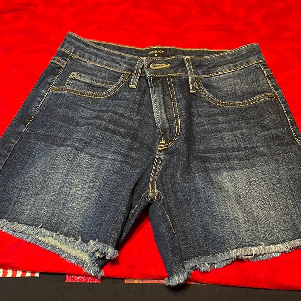 Just black small Jean shorts